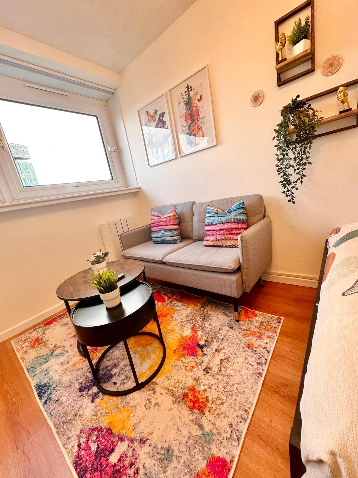 B - Newley Renovated Private Self-Contained Room In A Shared Apartment In Birmingham City Centre Exterior foto
